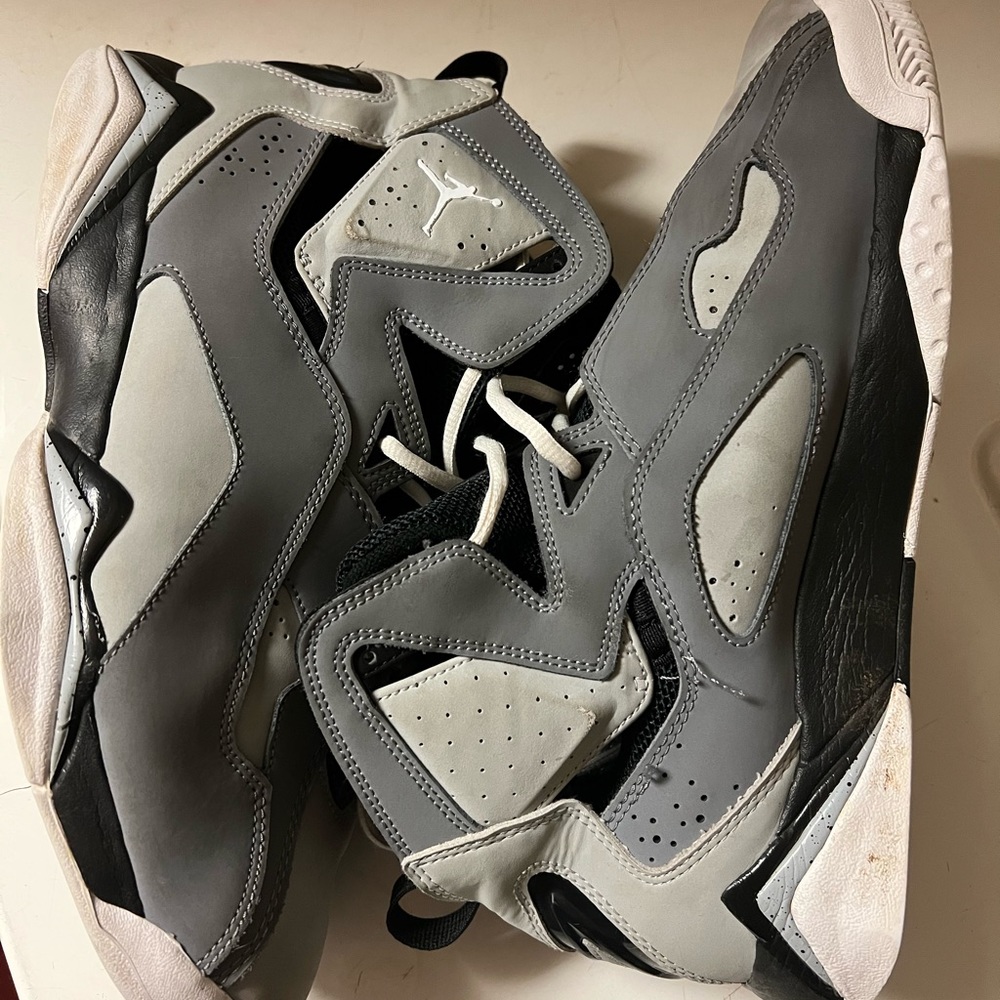 JORDAN TRUE FLIGHT COOL GREY